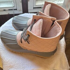 Nautica Quilted Pink and Gray Boots